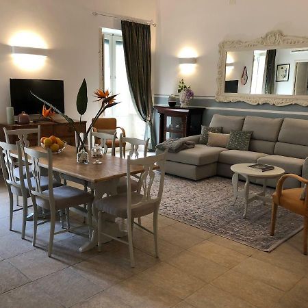 La Volta D'Oriente Apartman Szirakúza Kültér fotó